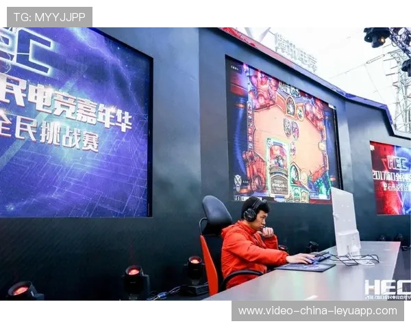 全民挑战！这套动作你能坚持 1 分钟吗？做到的评论区晒图，做不到的点赞见证！